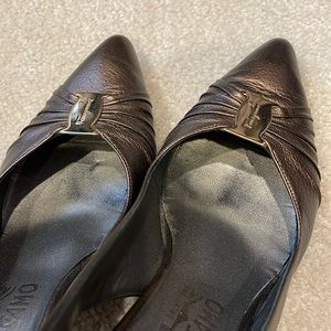 Ferragamo slingback heeled shoes